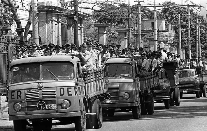 Passeata em preto e branco em Rio de Janeiro, 22/09/1966