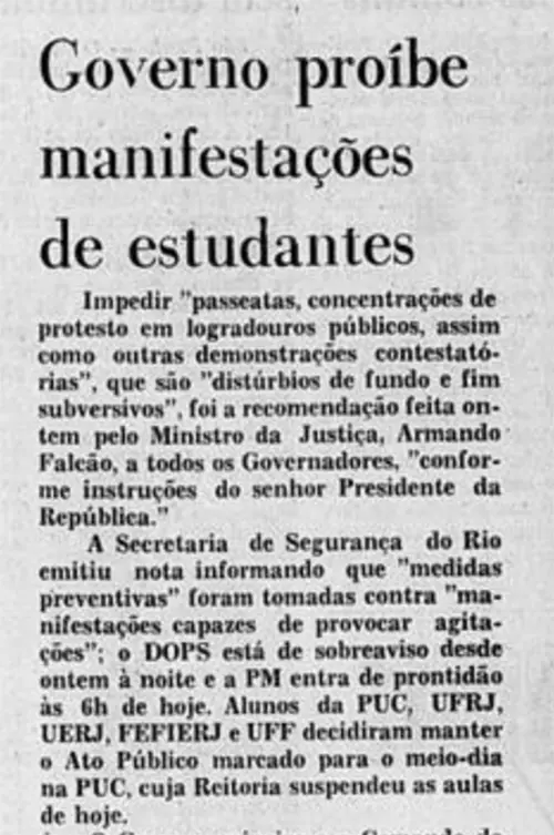 Jornal em preto e branco sobre proibição de manifestações estudantis.