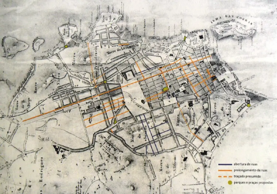 Mapa antigo de uma cidade com áreas urbanizadas e naturais, ilha e legenda explicativa.