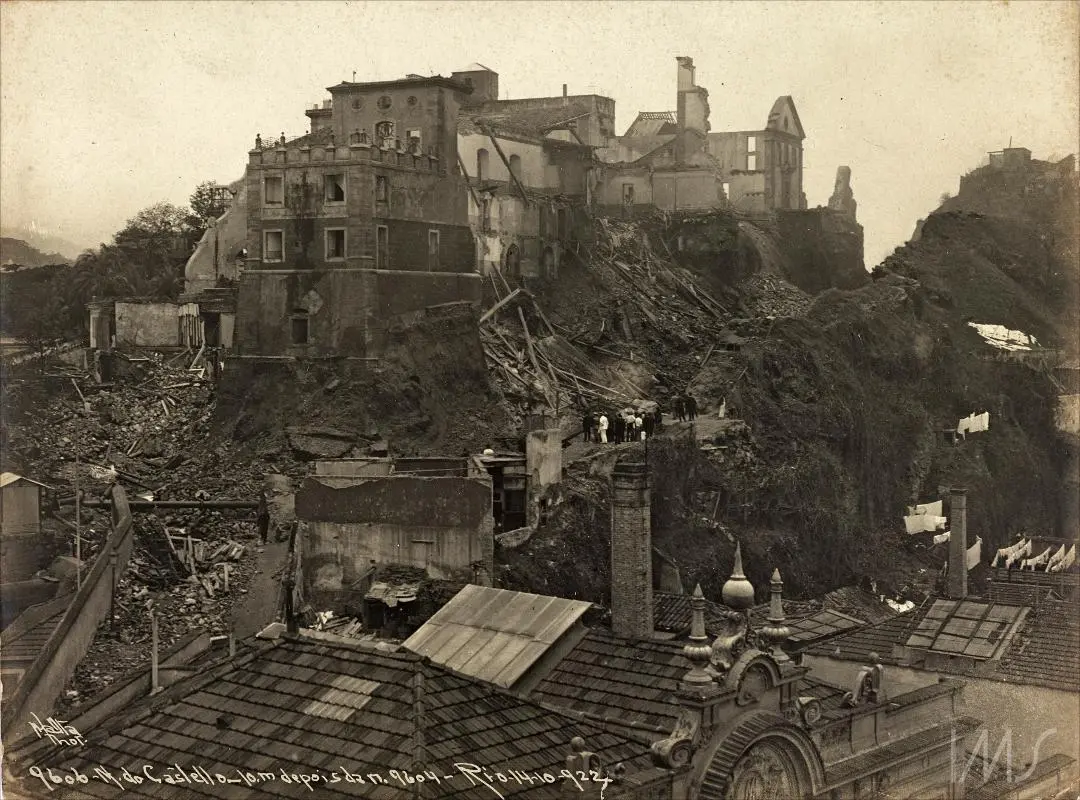 Destroços e ruínas em Rio de Janeiro, 9 de junho de 1904.