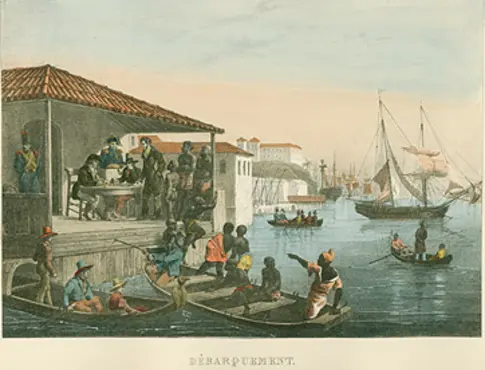 Ilustração colorida de um porto com pessoas reunidas em torno de uma mesa e barcos no rio.