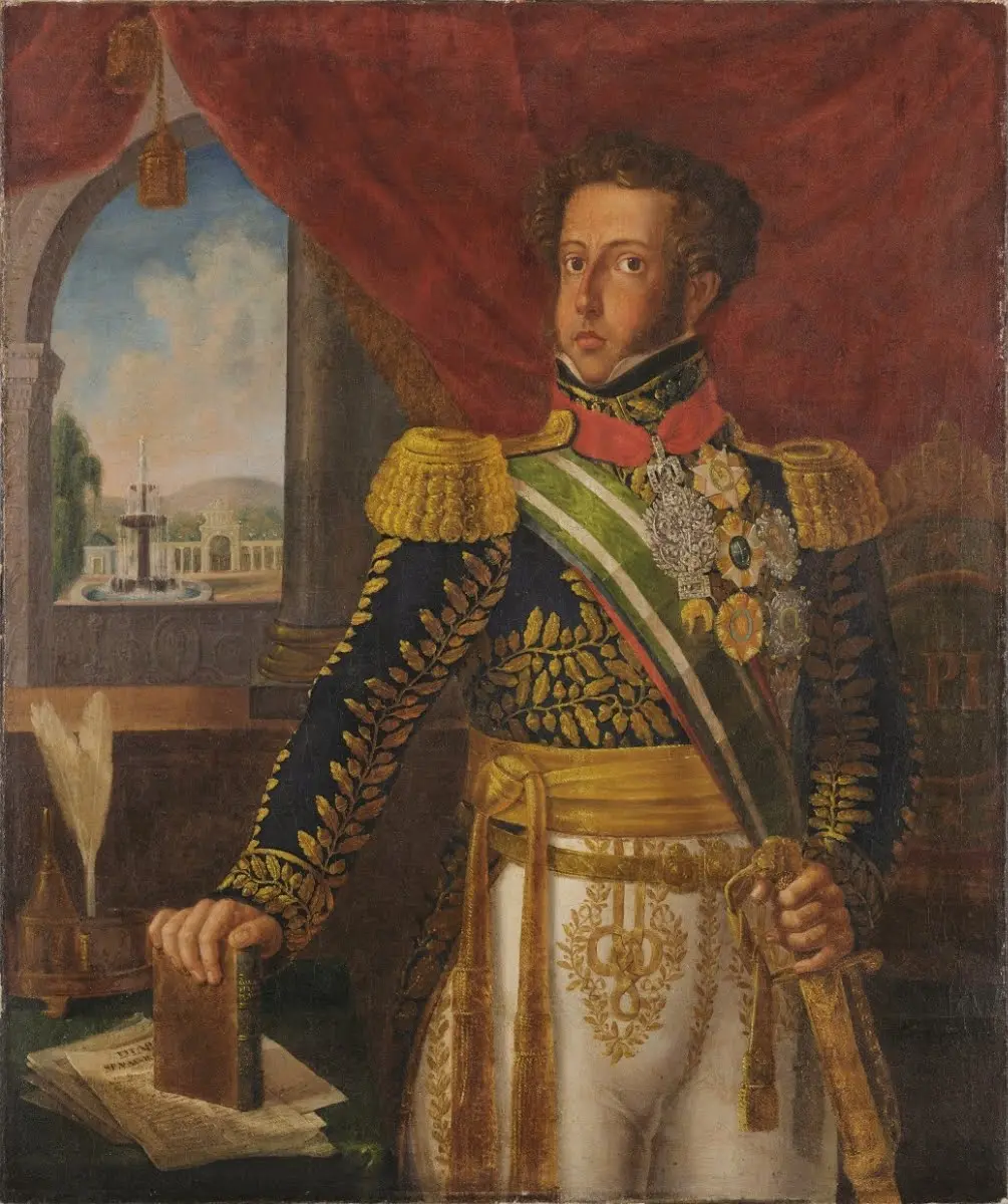 Homem militar com livro e espada, jardim ao fundo.