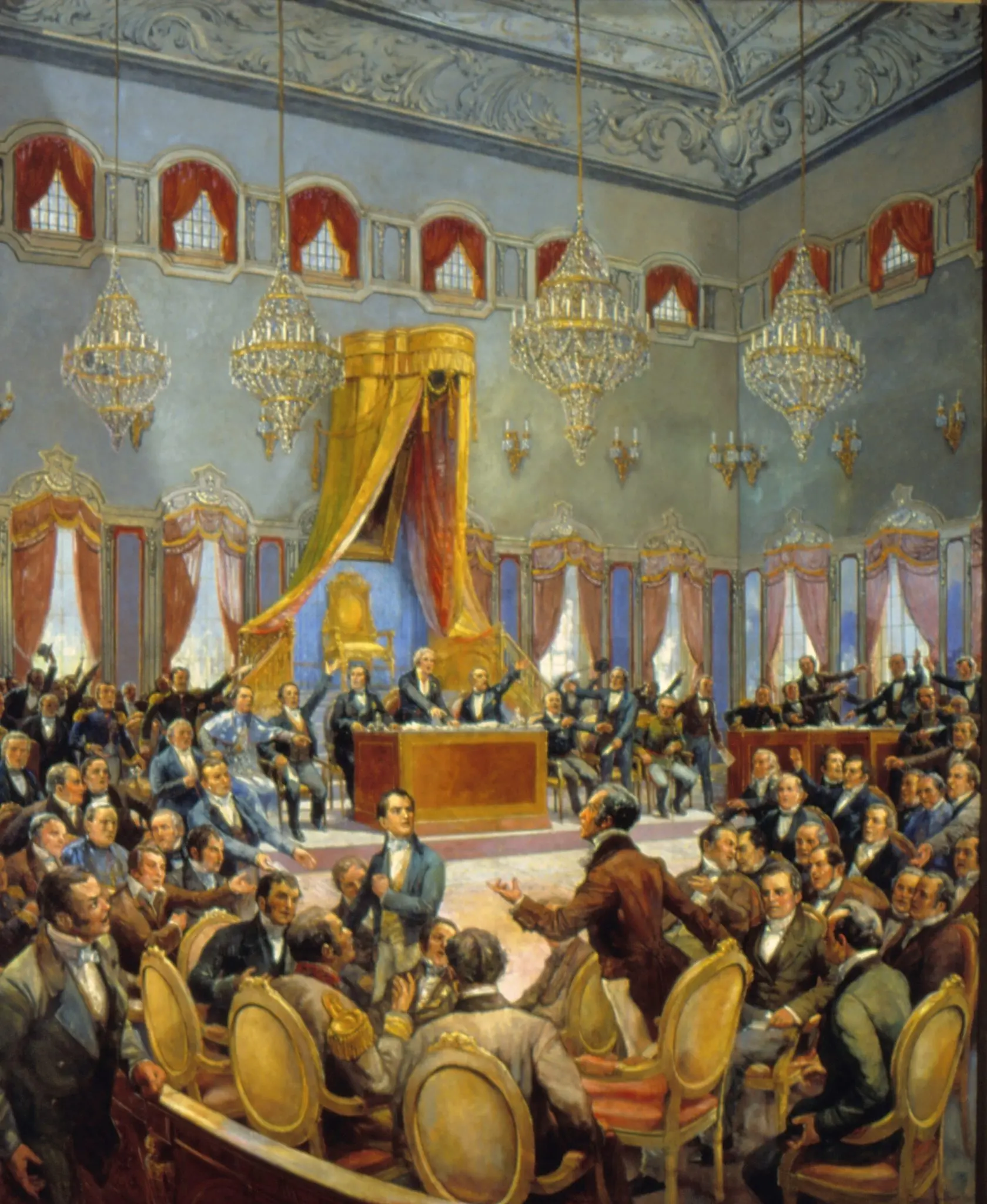 Salão nobre da Corte de Lisboa, com lustres dourados, cortinas vermelhas e trono em destaque.