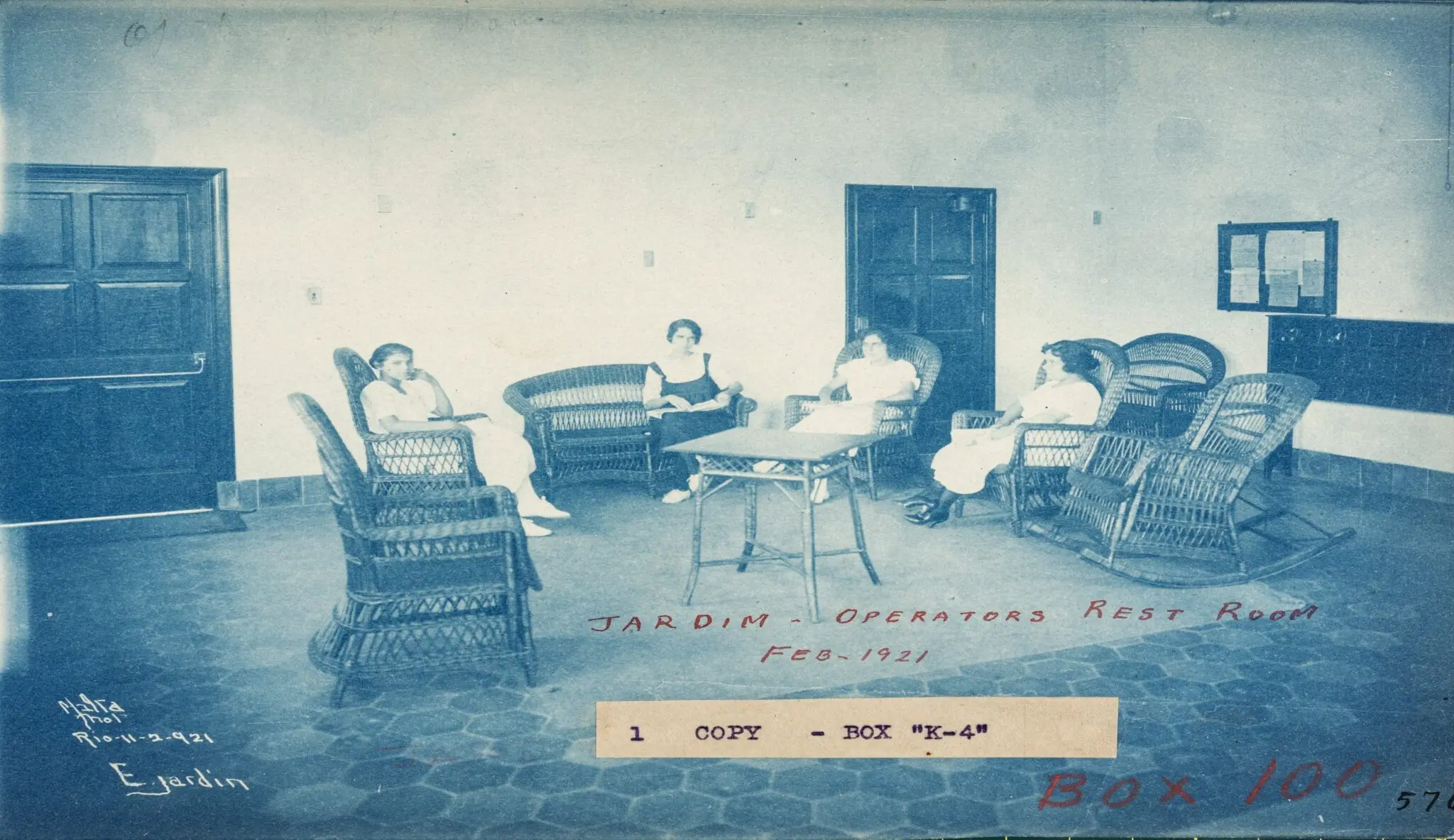 Quarto de descanso para operadoras de telefone, 1921.