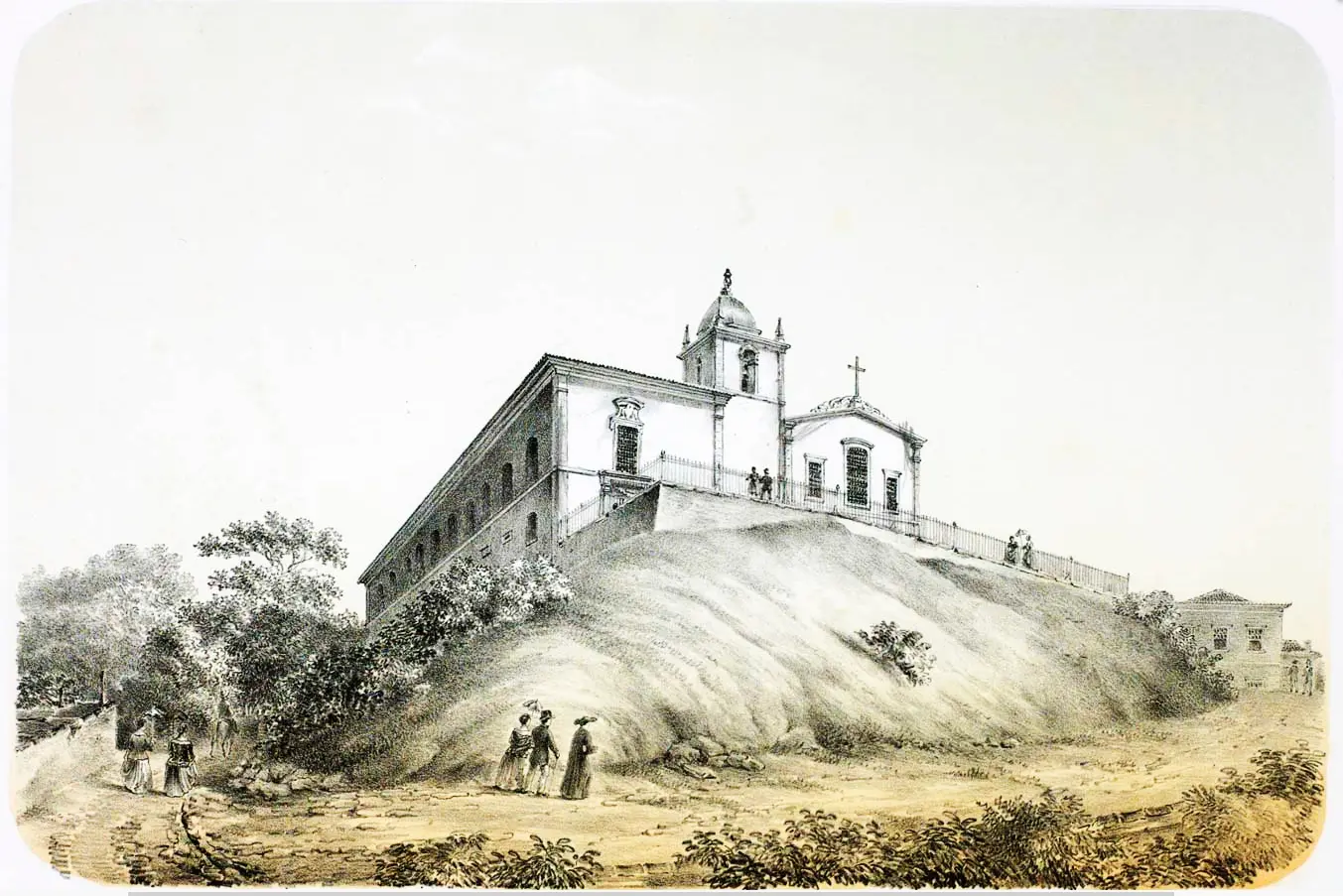 Gravura histórica em preto e branco, construção elevada sobre morro com árvores e pessoas caminhando.