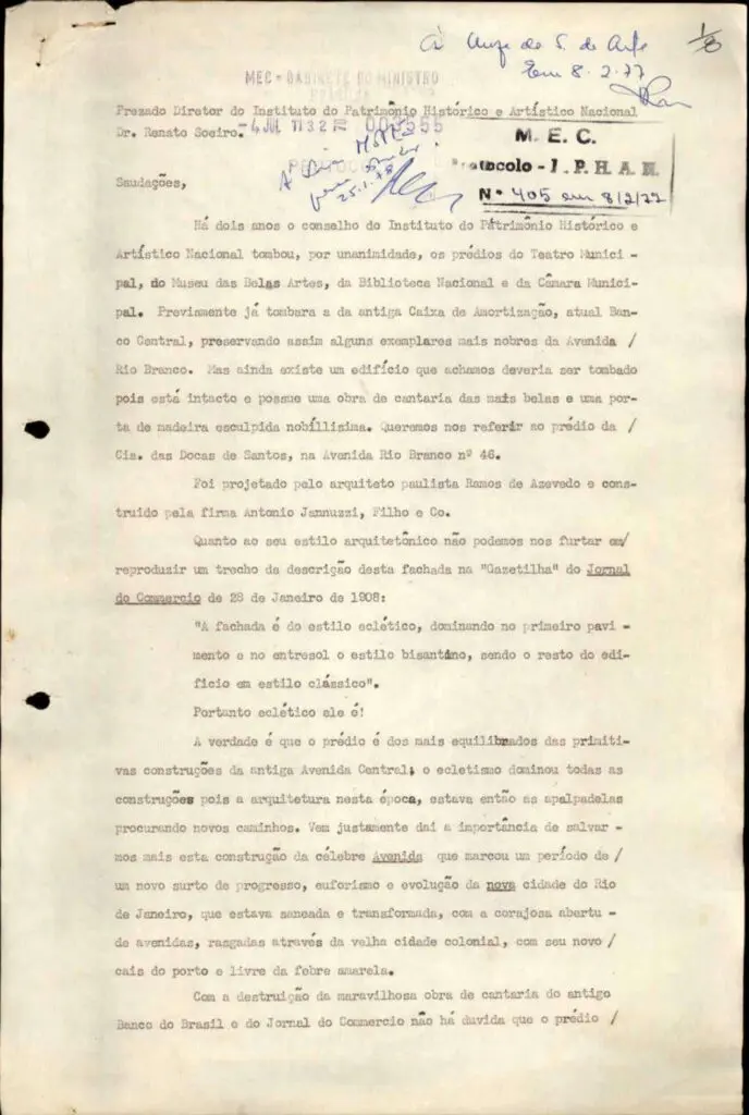 Documento antigo com data e assinatura, anotações manuscritas sobre preservação histórica.
